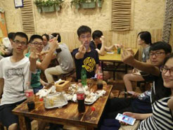 鲁甸烧烤加盟,学烧烤技术,开烧烤店多少钱疯狂烤翅加盟